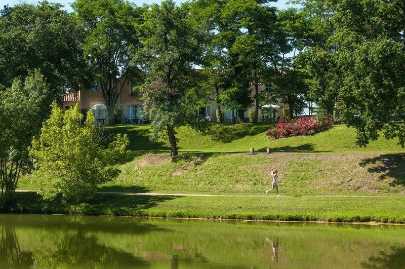 La Residence Du Lac Монфланкен Экстерьер фото